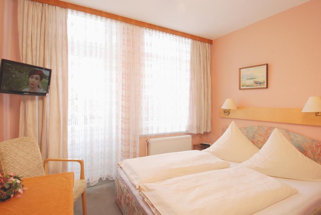 Hotel Muenchner Loewenbraeu คุกซ์ฮาเวน ภายนอก รูปภาพ